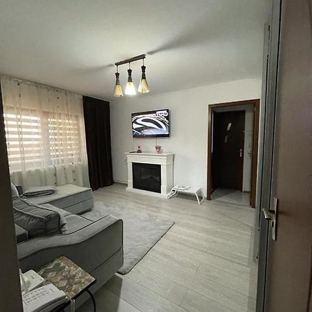 Apartament Apartament Gallamar Bîrlad Zewnętrze zdjęcie